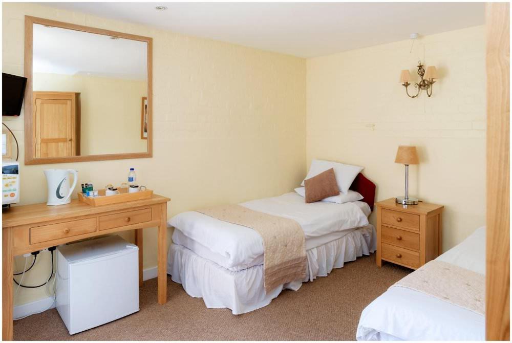 Kingfisher Barn Bed & Breakfast Abingdon-on-Thames Exterior photo