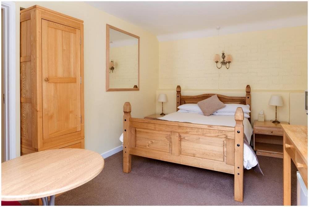 Kingfisher Barn Bed & Breakfast Abingdon-on-Thames Exterior photo