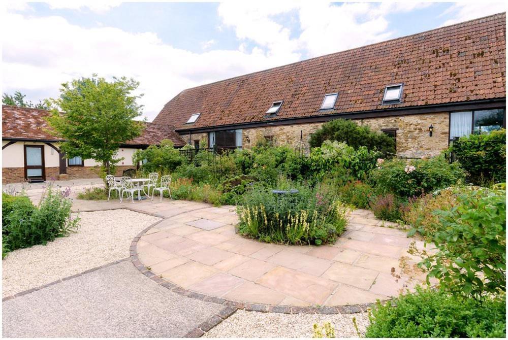 Kingfisher Barn Bed & Breakfast Abingdon-on-Thames Exterior photo